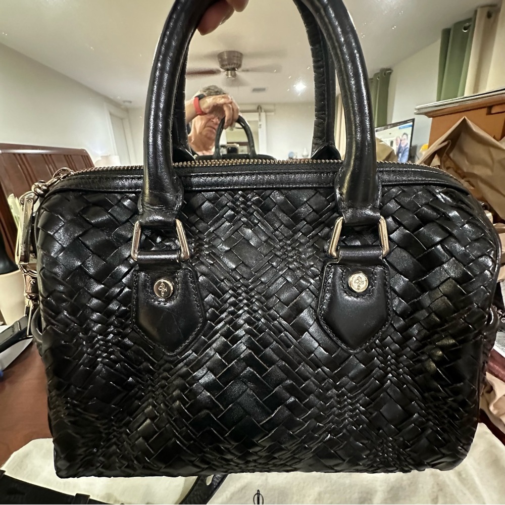 Exquisite Cole Haan Braided Leather Satchel w/shoulder strap & flannel storage